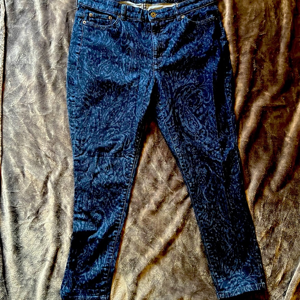 Like new jeans with print on them